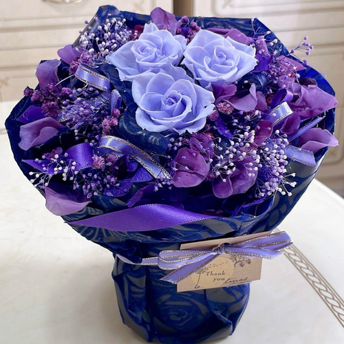 送料無料、ラッピング込み】✨大人気の紫バラ花束アレンジメント