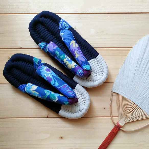 サイズ選べる【布ぞうり／TSUMUGI】夏の香（ネイビー）　　受注制作 ルームシューズ 1枚目の画像
