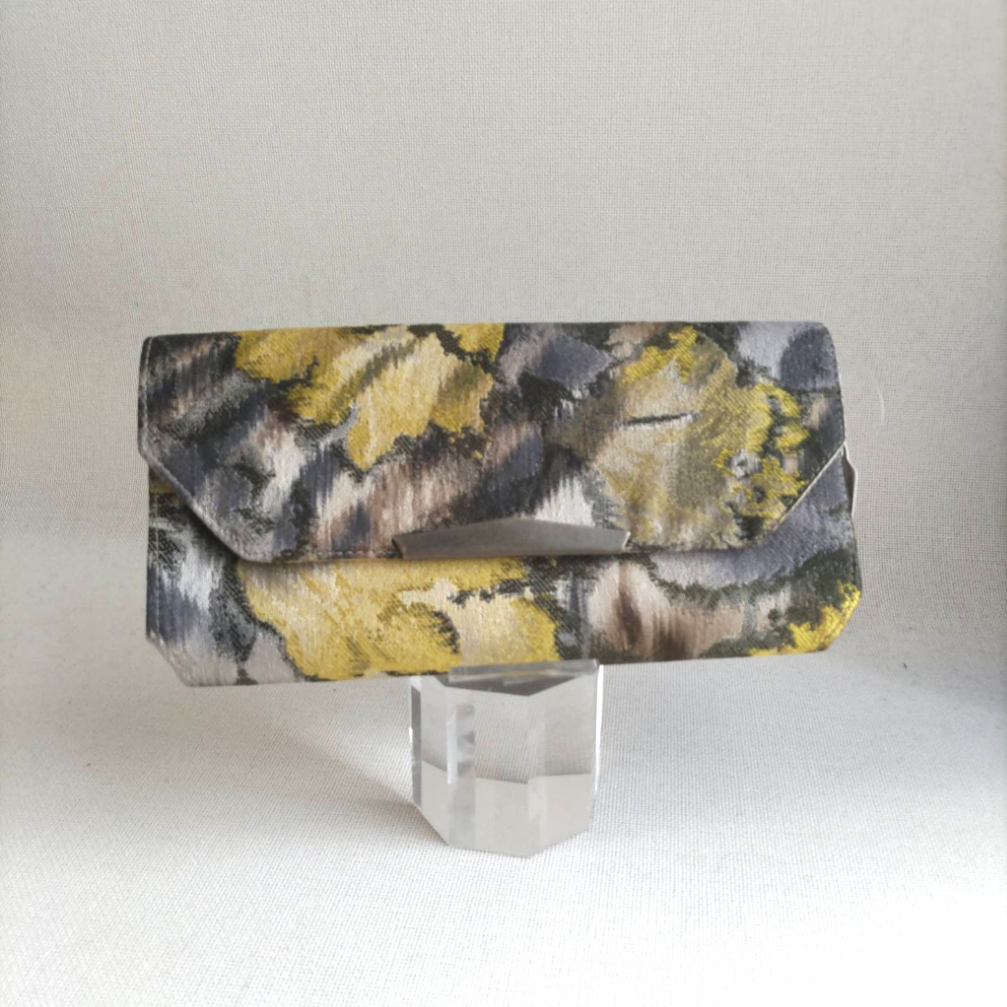 イタリア生地で長財布