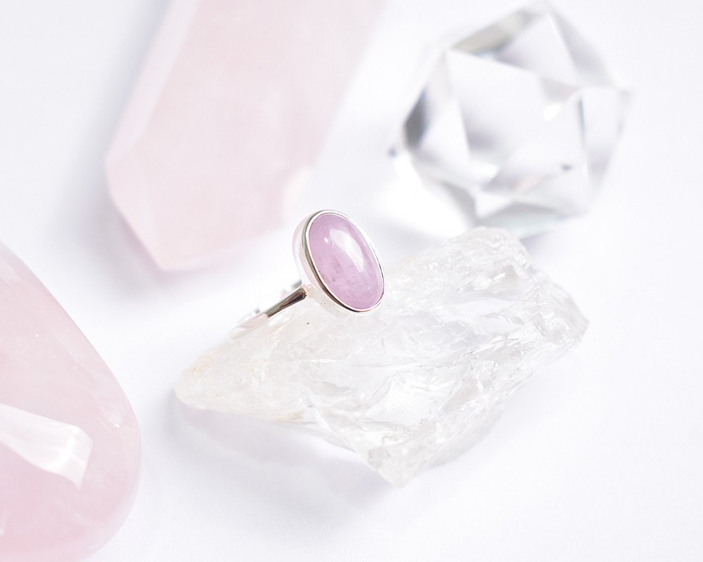 ピンクパープルの癒し クンツァイトシルバーリング　シルバー925　天然石