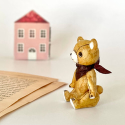 身長５cmのミニチュアテディベア／キャメル(和紙で作った小さなくまのお人形)＆夢のドールハウスセット 7枚目の画像