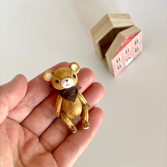 身長５cmのミニチュアテディベア／キャメル(和紙で作った小さなくまのお人形)＆夢のドールハウスセット 10枚目の画像