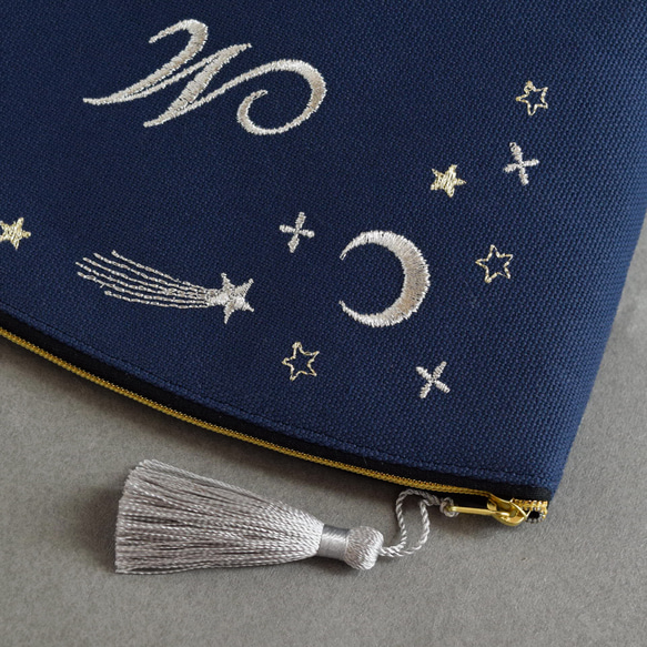 【選べるイニシャル】星空の刺繍ポーチ & 十二星座の刺繍ハーフハンカチのセット【名入れ可】今治タオル コットン ギフト 9枚目の画像