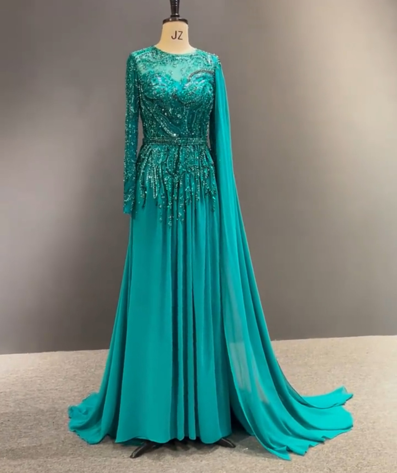 最新品位　アシメドレス　浅葱色　ジュエルネック　キラキラ　ファスナー長袖　ふわふわスリーブ　カラードレス花嫁音楽会演奏会