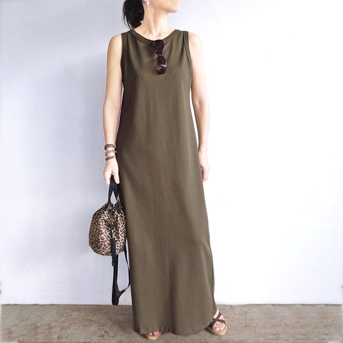 コットンリブ ノースリーブロングワンピース（カーキ