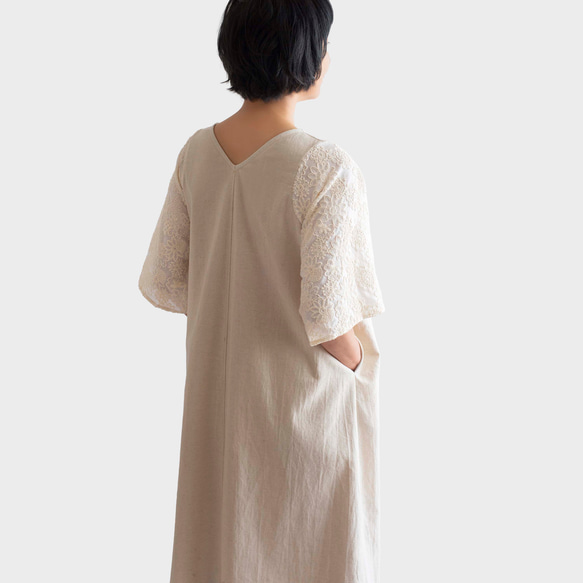 【袖の涼やかな刺繍のワンピース】コットンリネン　オフホワイト　きなり 5枚目の画像