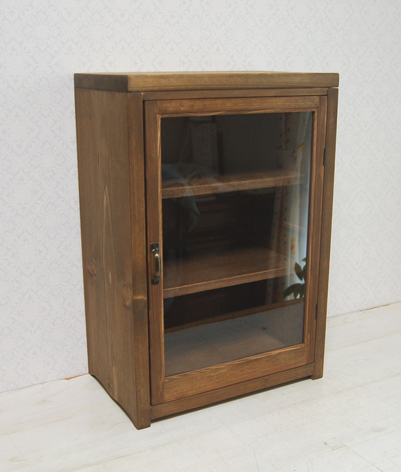 一枚扉のミニカップボード/シェルフ（現品） 1枚目の画像