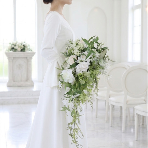 豪華キャスケードブーケ／白グリーンブーケ／ウェディングブーケ／結婚