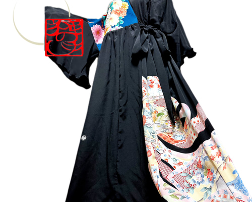 留袖リメイクワンピース❣️花車　一部刺繍　着丈116 留袖ワンピースの通販 | iichi 日々の暮らしを心地よくする