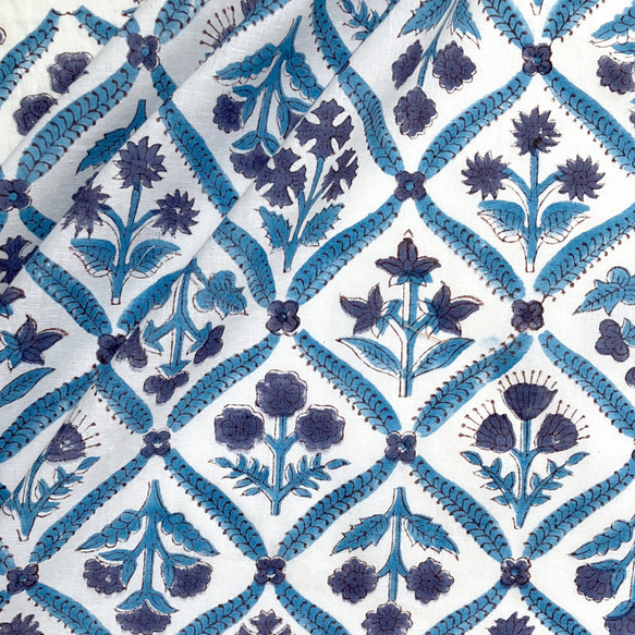 インド ブロックプリント生地 [50cm単位切売] クラシカルフラワー パープルXブルー ファブリック 花 IF0293 1枚目の画像