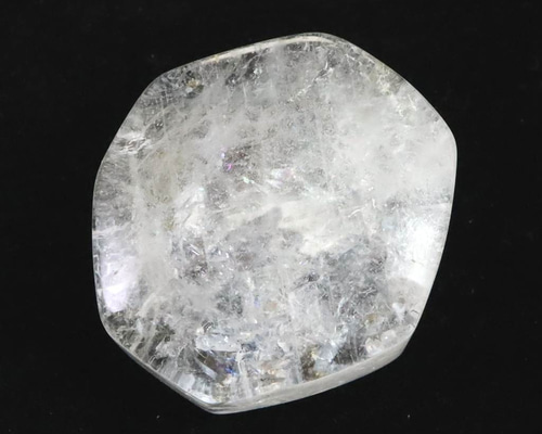 ロシア産ナトロライトの大きなスフィア ナトロライト ロシア産 巨大スフィア 大きさ6.3㎝ ロシア産