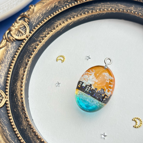 エモい透明感レジン×空玉ネックレス|ハンドメイド一点物| 街の