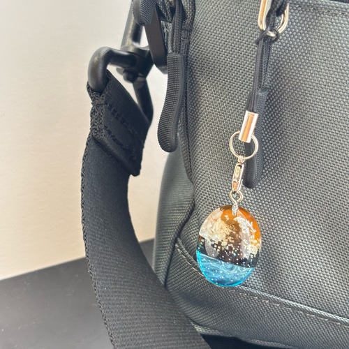 エモい透明感レジン×空玉ネックレス|ハンドメイド一点物| 街の灯りと