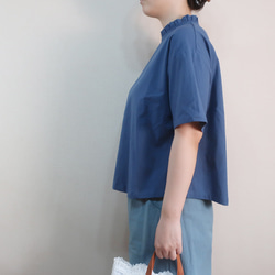 夏の普段着 涼感ブラウス 身幅ゆったり 半袖フリル襟ブラウス（綿麻／全５色） 4枚目の画像