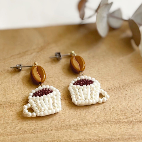 珈琲好きさんのための刺繍ピアス/イヤリング コーヒーカップ刺繍