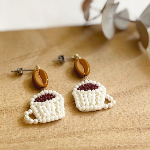 珈琲好きさんのための刺繍ピアス/イヤリング コーヒーカップ刺繍