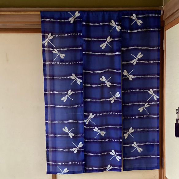 トンボ柄の暖簾 4枚目の画像