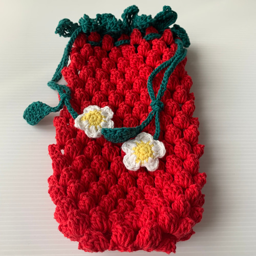 ペットボトルカバー 手編み いちごカラー キッチンペーパーホルダー