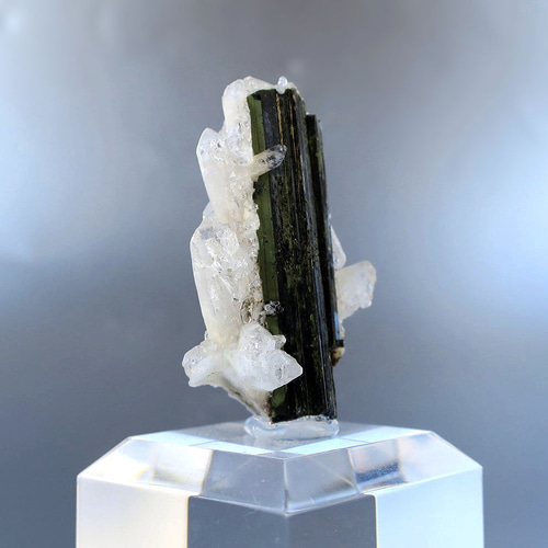 ショール（トルマリン）＋水晶｜原石・鉱物｜天然石コレクション 秋の