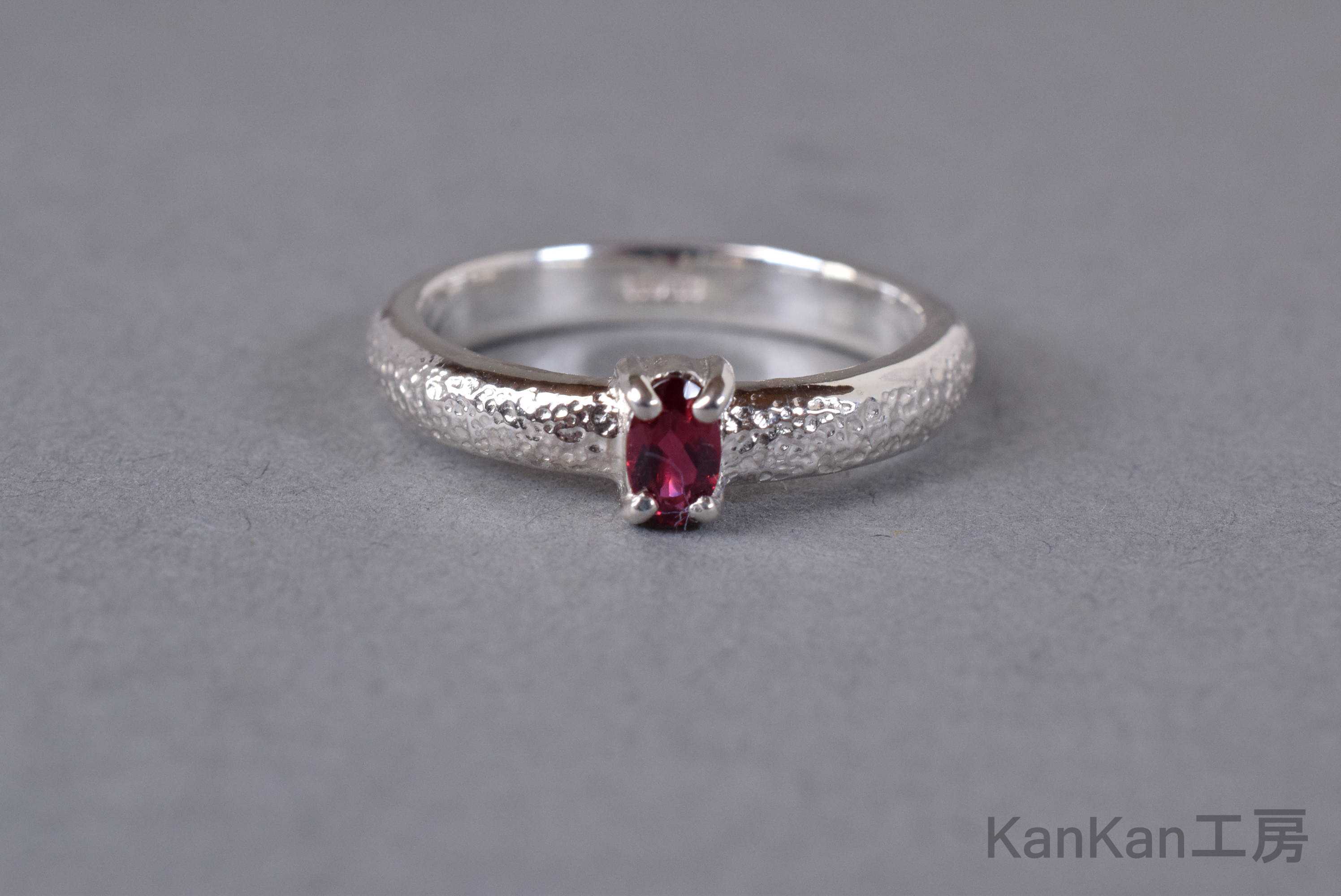 レッドスピネルのリング