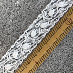 ラスト【再販】5.2m チュールリボンレース 蕾柄 両耳スカラップ 日本製 lace-No,113-5.2 3枚目の画像