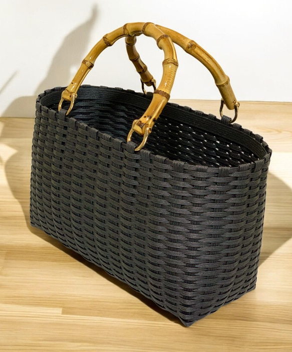 新作♬︎♡バンブーハンドルがオシャレ シンプル 大人可愛いブラックのカゴバッグ お出かけお買い物 浴衣 お着物にも♡ 1枚目の画像