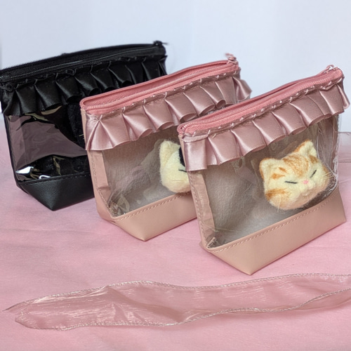 羊毛フェルト ふわふわ茶トラ猫ちゃんクリアポーチくすみピンク 猫ケツ
