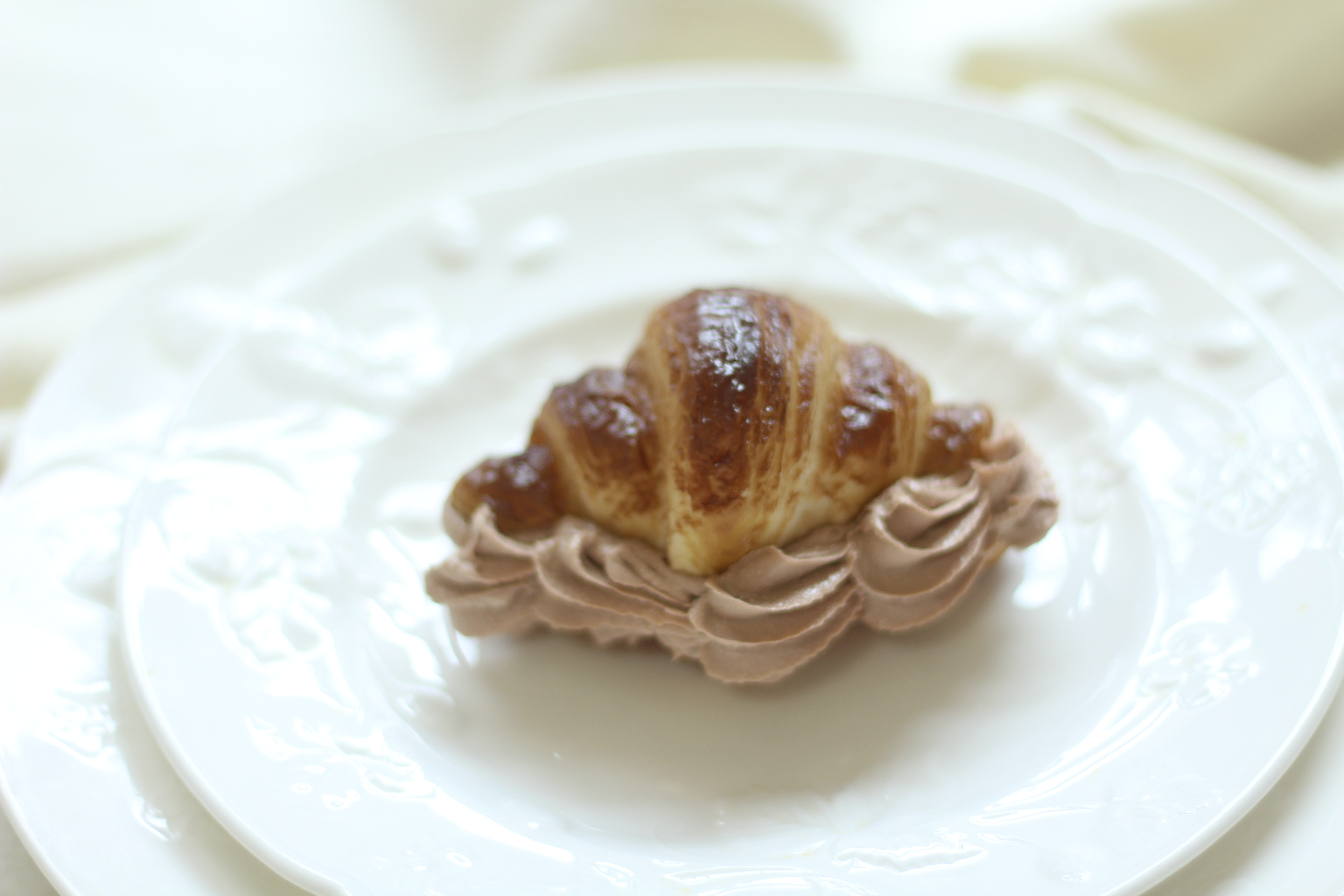 【内側キーチェーン付ポーチ】ミニクロワッサン（チョコ）