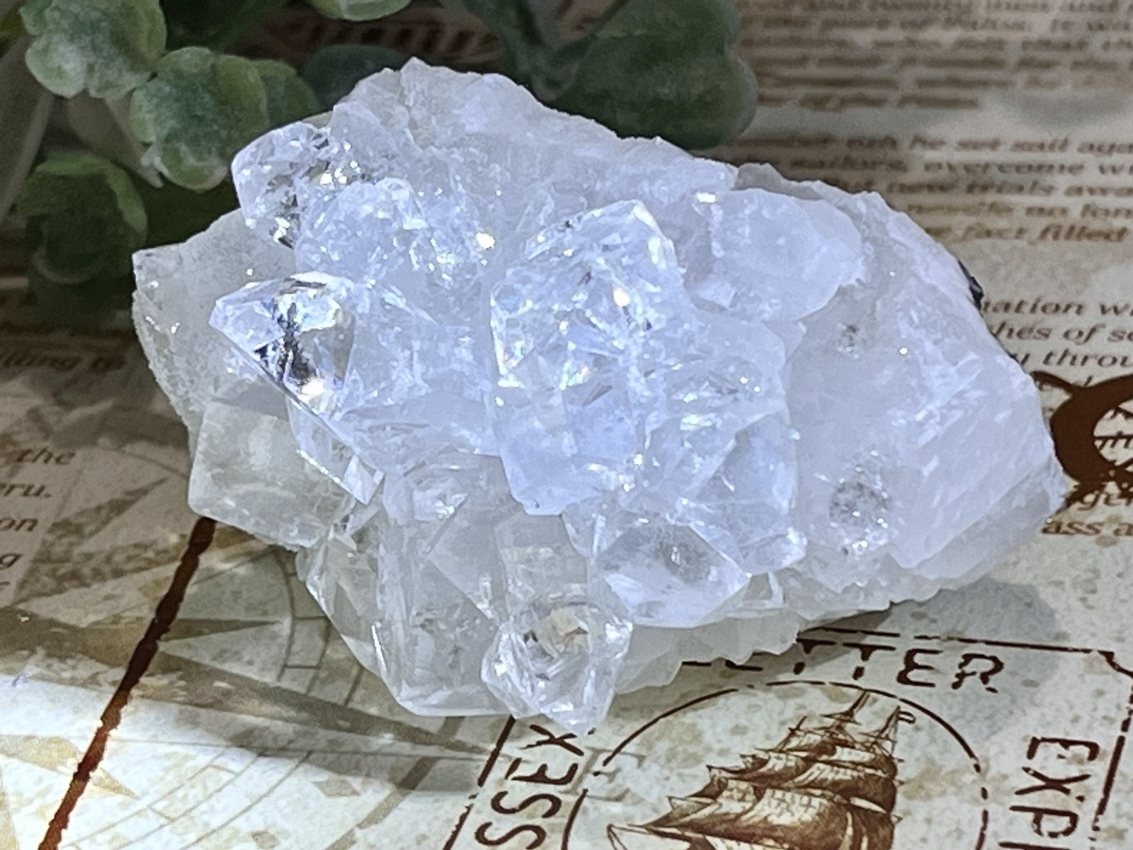 天使の水晶✨　レインボー　アポフィライト　ラフストーン　原石　クラスター