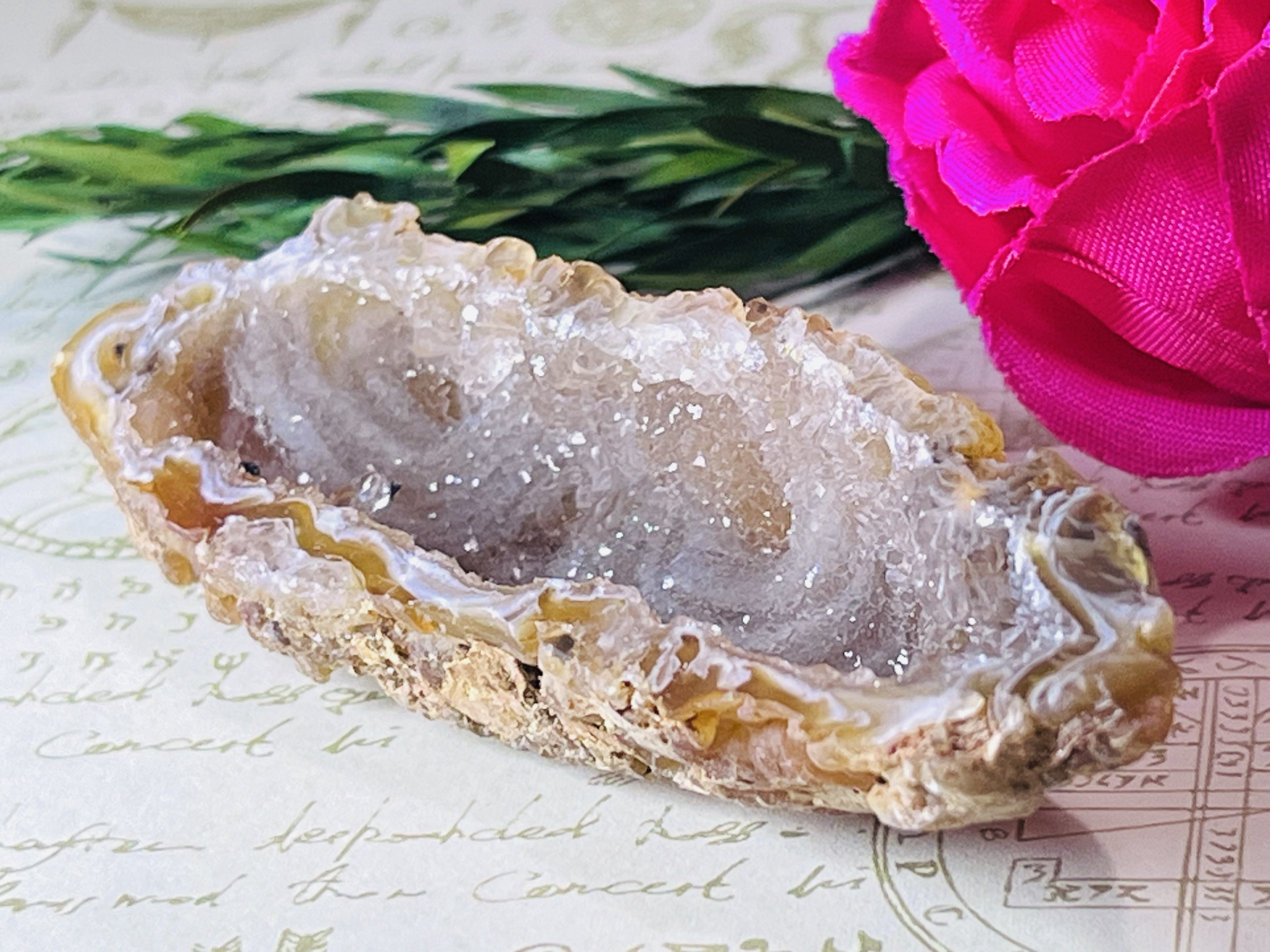 レース柄瑪瑙　龍穴アゲート ジオード　ドゥルージークォーツ　原石　晶洞