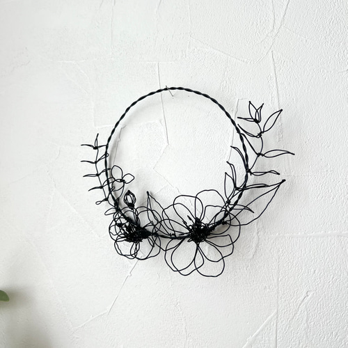 小ぶりなフラワーリース / ワイヤーアート ワイヤークラフト リース 壁