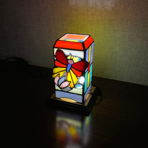 宙を舞う蝶のステンドグラスランプ 2 スタンドライト・テーブルランプ