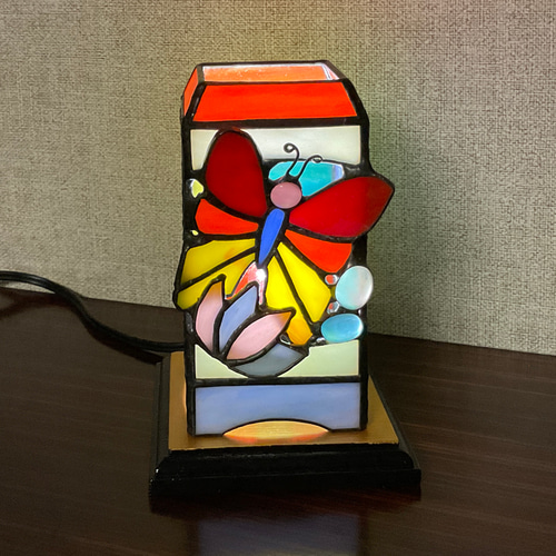 宙を舞う蝶のステンドグラスランプ 2 スタンドライト・テーブルランプ