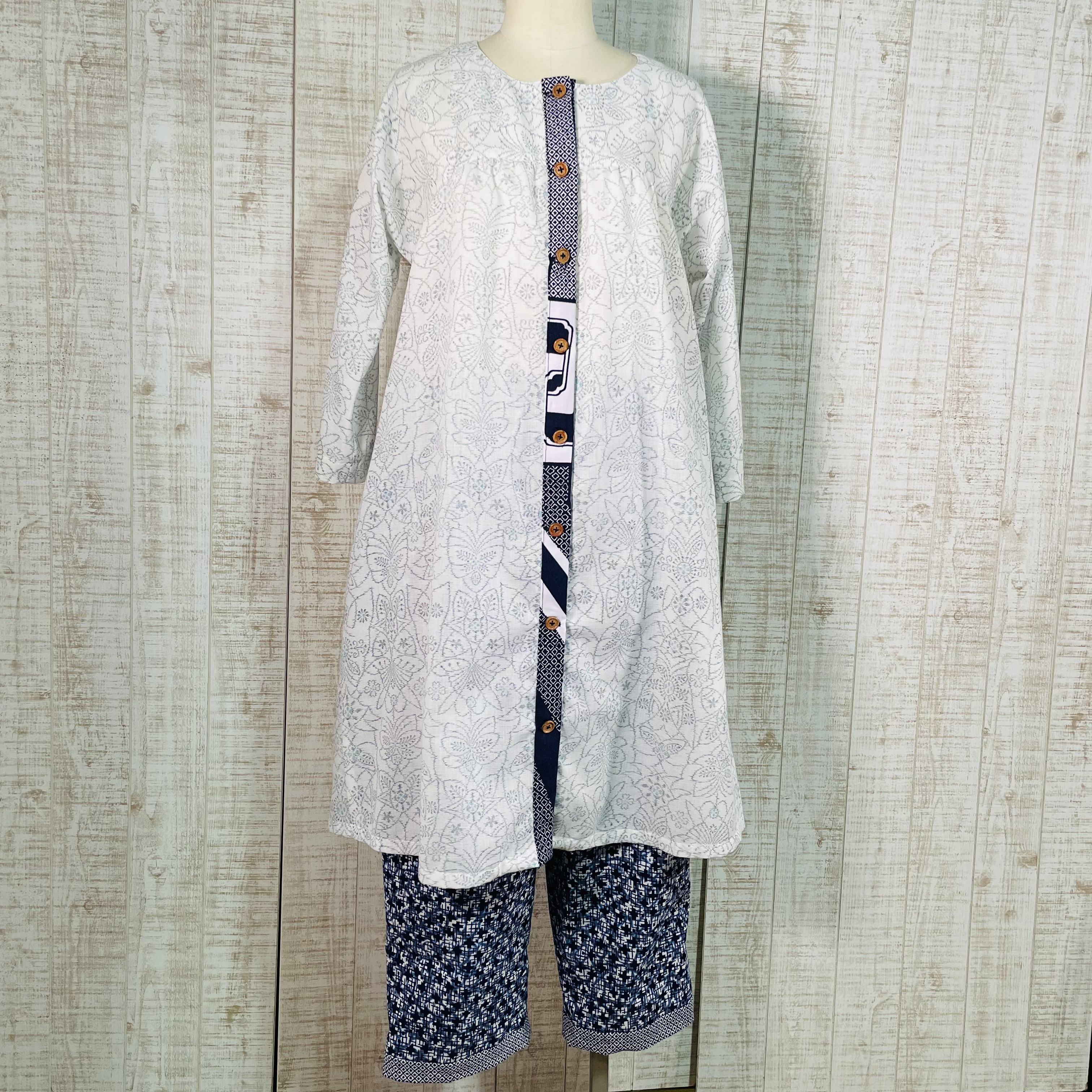 数種類の浴衣地で前開きヨークスリーブチュニックとズボンＭ～Ｌ