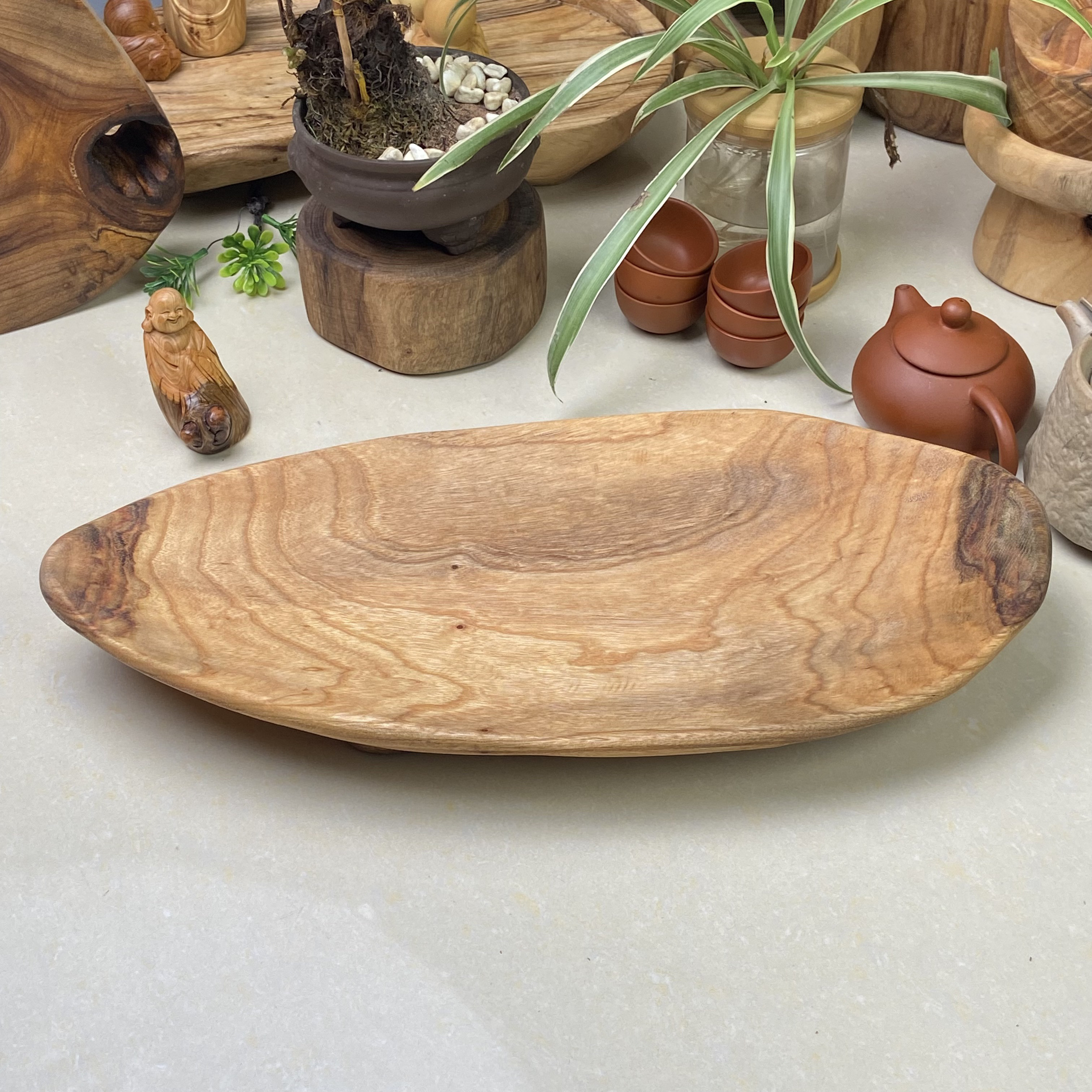 天然木の皿 果物皿です  角が三つある  無上漆ですA0023