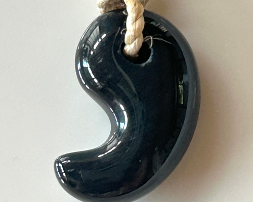 魔を除ける石】ブルータイガーアイ 勾玉ペンダントヘッド 精麻