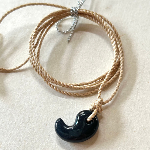 魔を除ける石】ブルータイガーアイ 勾玉ペンダントヘッド 精麻