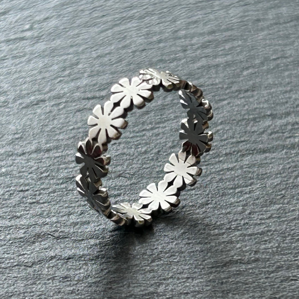 フルール ステンレスリング＊花＊フラワーリング＊サージカル