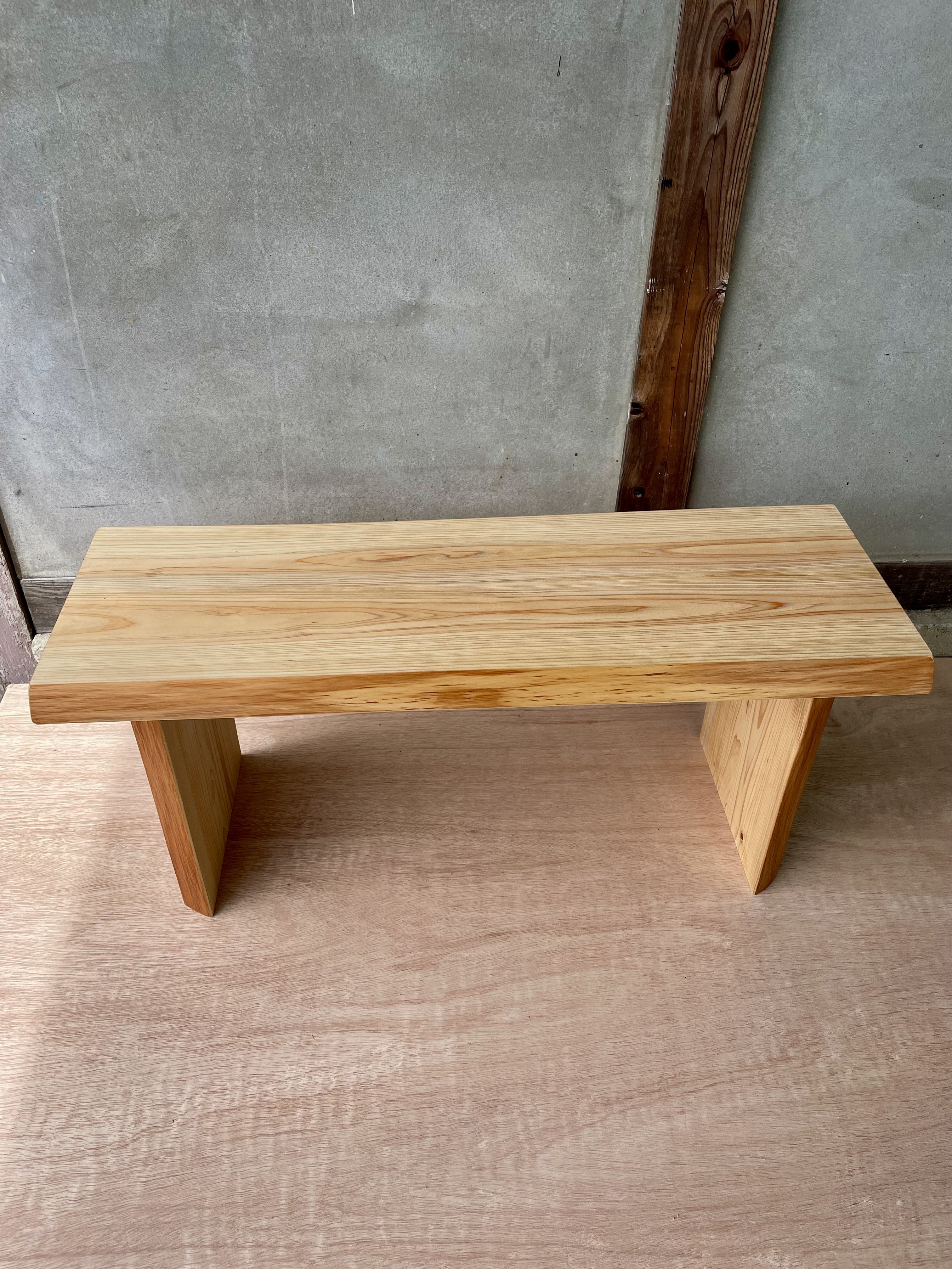 ひのきテーブル　耳付き板