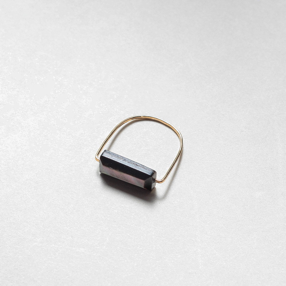 【MOP】ブラックシェルレクタングルリング　K14GF　R1684