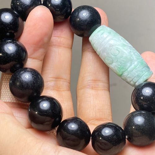 BR7-35 大粒 墨翠 黒翡翠 彫り花 如意団花珠 13.5mm ミャンマー産 天然