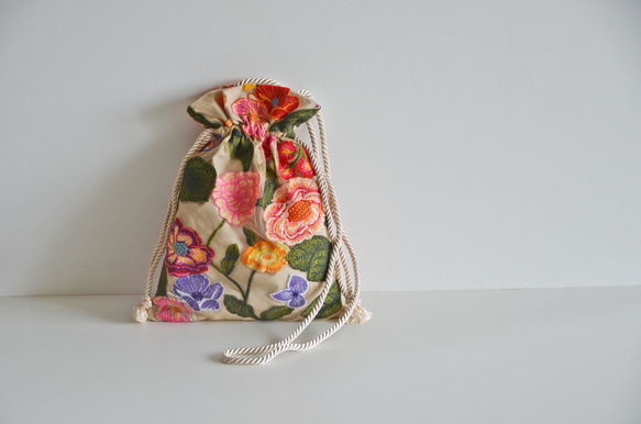 数量限定！チュールフラワー刺繍3way巾着ショルダーバッグ　マルチカラー 4枚目の画像
