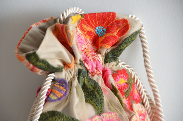 数量限定！チュールフラワー刺繍3way巾着ショルダーバッグ　マルチカラー 3枚目の画像