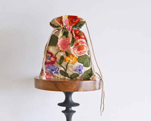 フラゴナール 花柄 刺繍 巾着型 ショルダーバッグ タッセル スエード調 緑系 Fragonard - フラゴナール 花柄 刺繍 巾着型 ショルダーバッグ