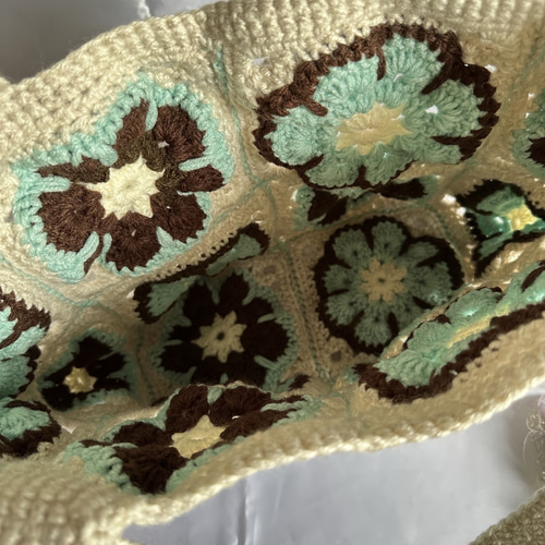 アフリカンフラワーモチーフのバッグ♡手編み/手編みバッグ /モチーフ