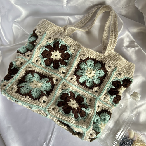 アフリカンフラワーモチーフのバッグ♡手編み/手編みバッグ /モチーフ