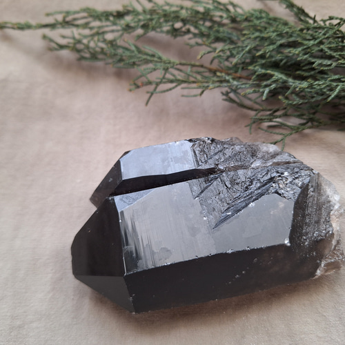 ◇ コリント産 ◇モリオン （黒水晶） クラスター ／ L―④ その他