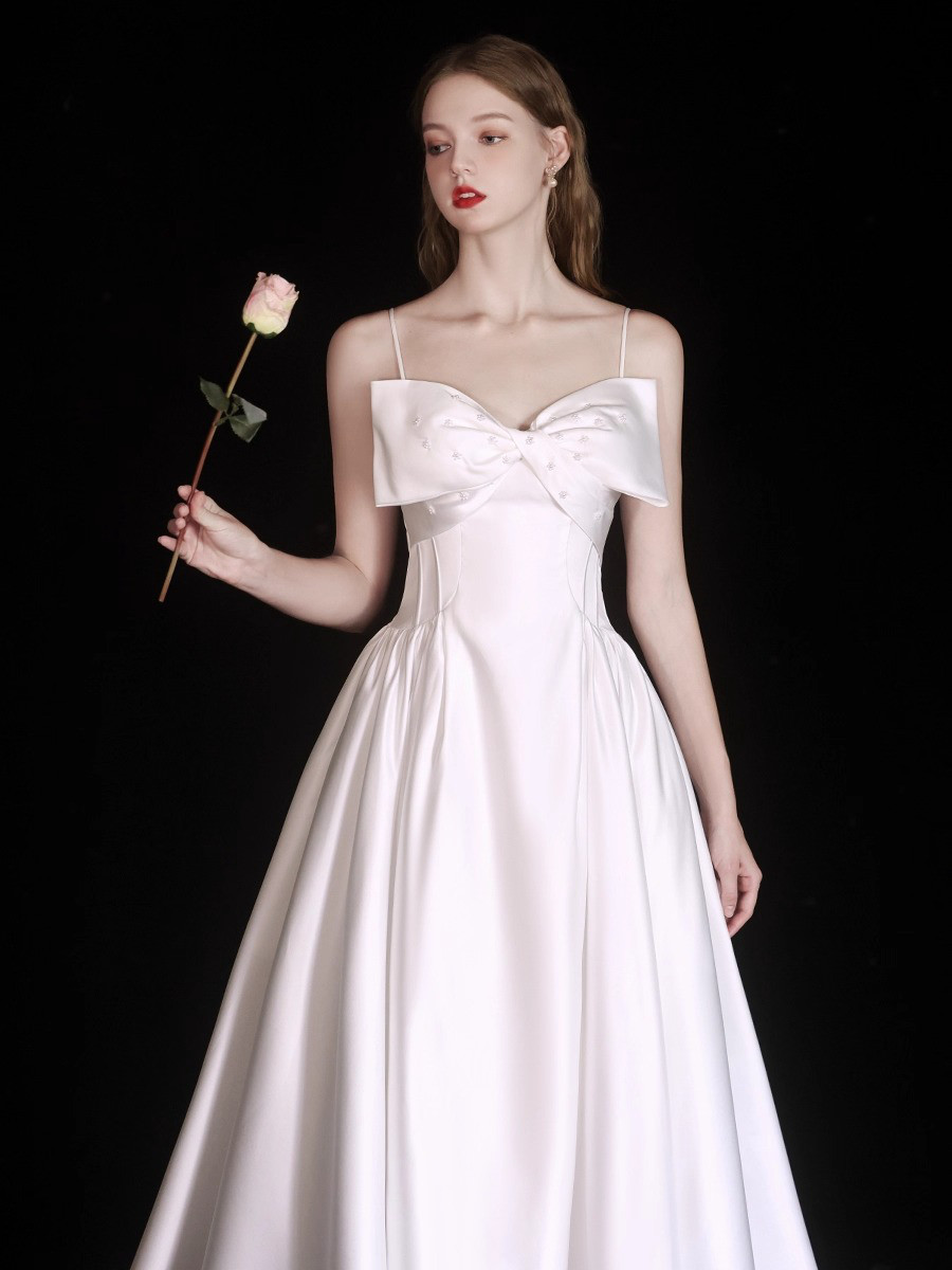 ドレス ウェディングドレス ロングドレス プリンセス シンプル 白 サテン リボン上品 韓国風 結婚式 前撮り D049