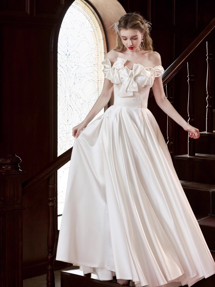 ドレス ウェディングドレス ロングドレス プリンセス サテン リボン 白 綺麗 上品 韓国風 結婚式 前撮り D057