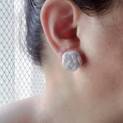 一重咲き水引梅　白　イヤリング　花　アレルギー対応　軽い　結婚式　成人式　前撮り　二次会　お呼ばれ　和装　和風　和モダン 8枚目の画像